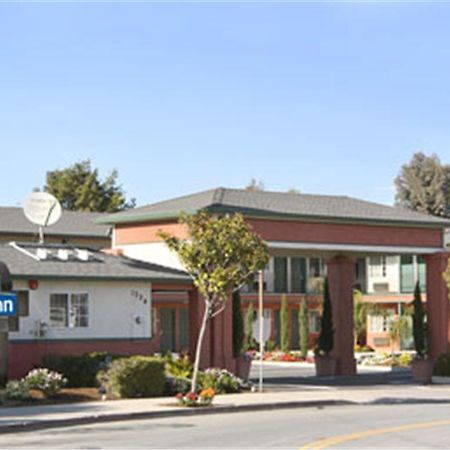 Days Inn Salinas Airport エクステリア 写真
